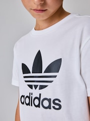 adidas orignal White Kids Trefoil 100% Cotton T-Shirt - Image 3 of 4