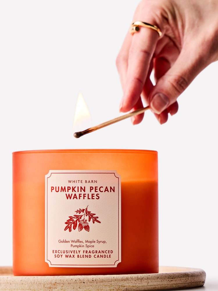 Bath & Body Works Pumpkin Pecan Waffles 3-Wick Candle - Image 4 of 4 Bath & Body Works Pumpkin Pecan Waffles 3-Wick Candle - Image 4 of 4