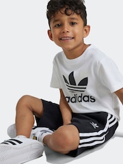 طقم من شورت وتيشرت Adicolor من Adidas Originals - صورة 4 من 5