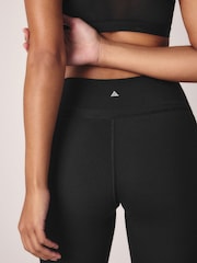 Zwart - Vormgevende halflange Dry Tech legging met hoge taille en buikcorrectie - Image 6 of 7