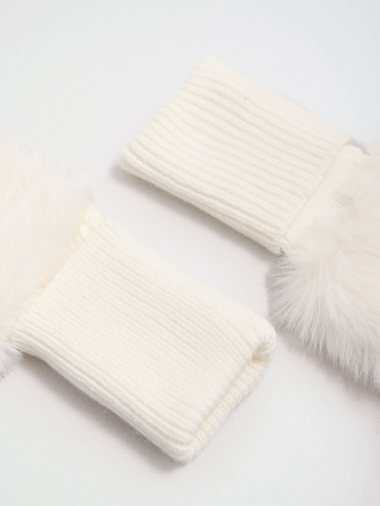 Creme - Lipsy Faux Fur Fingerless Mittens - Imagem 2 de 3 Creme - Lipsy Faux Fur Fingerless Mittens - Imagem 2 de 3