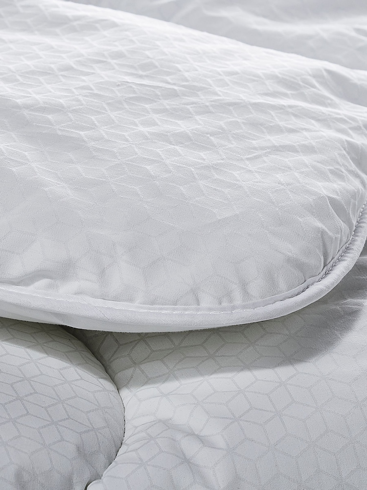 Fine Bedding Company Activated Cooling Cotton 10.5 Tog Duvet - Image 3 of 3