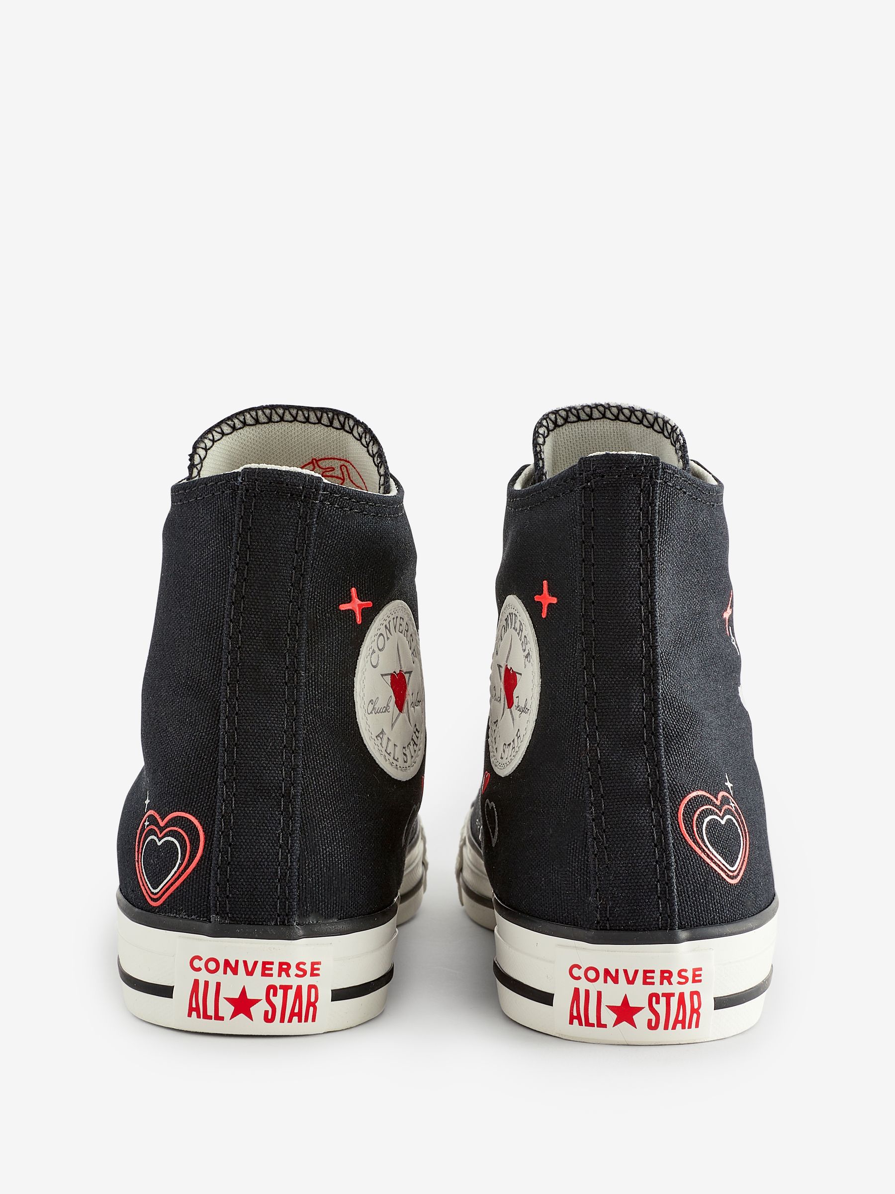 Love heart converse black discount