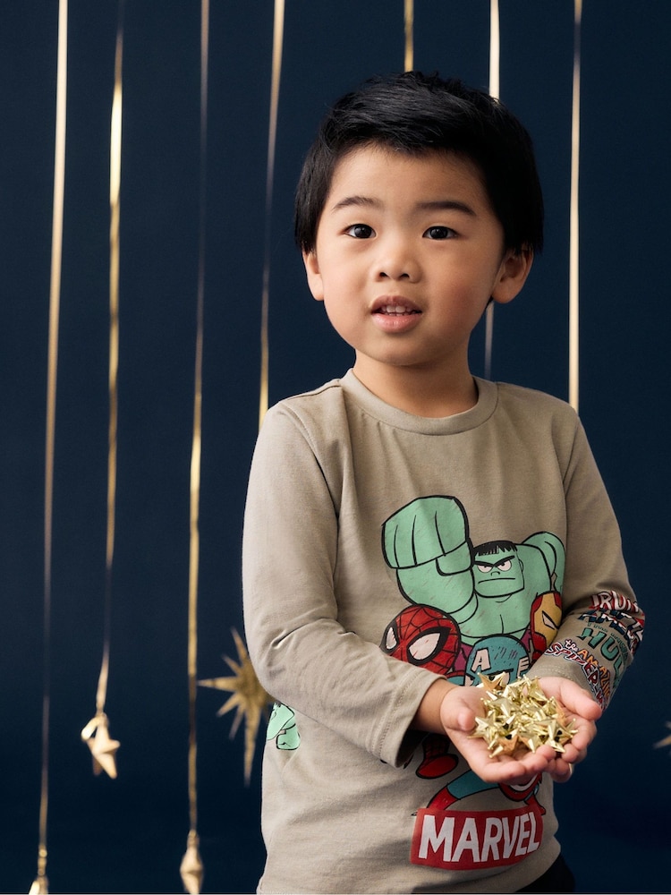 Khaki Green Marvel Long Sleeve 100% Cotton T-Shirt (3mths-8yrs) - Image 2 of 6 Khaki Green Marvel Long Sleeve 100% Cotton T-Shirt (3mths-8yrs) - Image 2 of 6