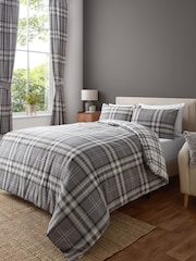 Catherine Lansfield Kelso Check Easy Care Duvet Cover and Pillowcase Set - Imagen 2 de 5