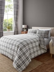 Catherine Lansfield Kelso Check Easy Care Duvet Cover and Pillowcase Set - Imagen 3 de 5