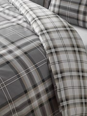Catherine Lansfield Kelso Check Easy Care Duvet Cover and Pillowcase Set - Imagen 5 de 5