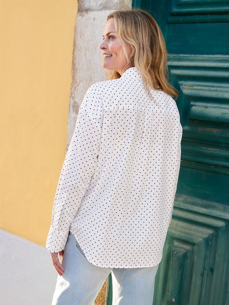 Weiß - Cotton Traders Long Sleeve Printed Cotton Shirt - Bild 2 von 4