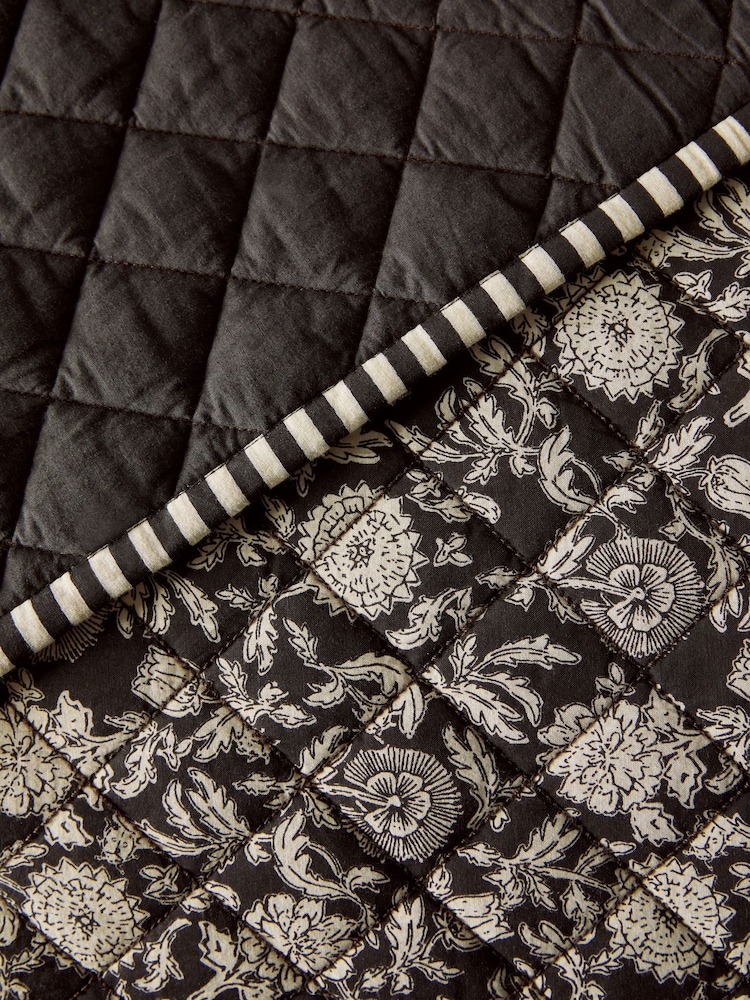 Black/White Woodblock Floral Bedspread - Image 5 of 5