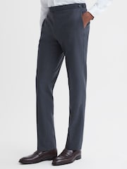 Pantalones de lana fina con trabillas de ajuste lateral de corte estándar de Reiss - Imagen 3 de 5
