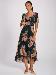 Jolie Moi Green Angel Sleeve Pleated Chiffon Maxi Dress - Image 4 of 6