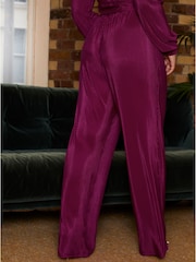 Chi Chi London Burgundy Red Elasticated Waist Wide Leg Plisse Trousers - Image 2 of 4