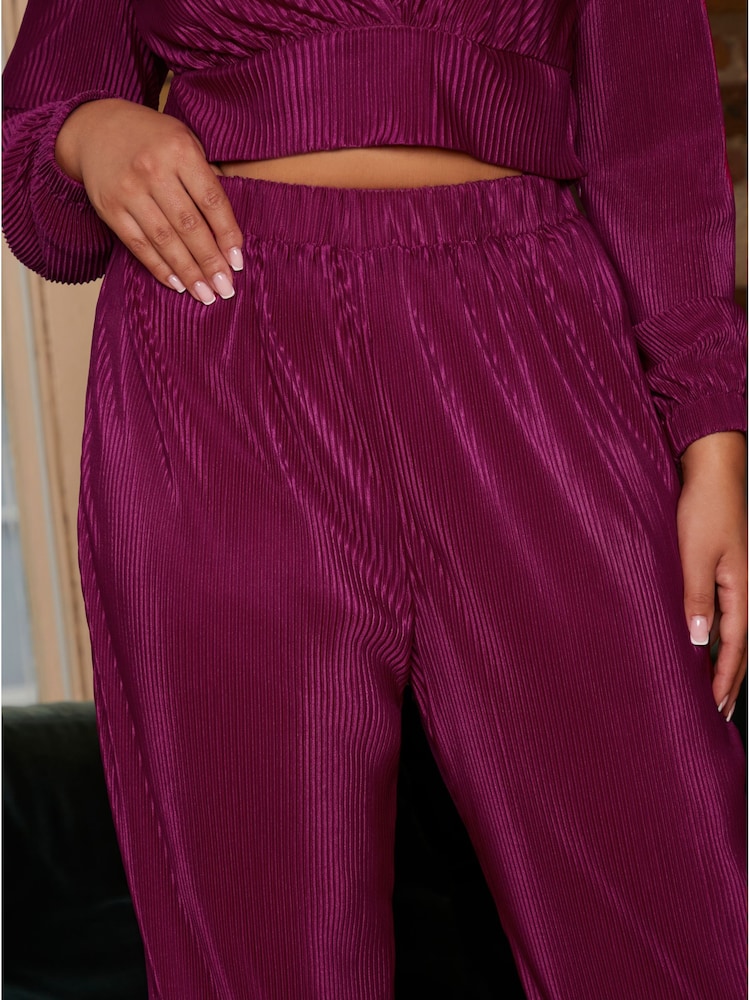 Burgunderrot - Chi Chi London Plissierte Hose mit weitem Bein und elastischem Bund - Bild 4 von 4 Burgunderrot - Chi Chi London Plissierte Hose mit weitem Bein und elastischem Bund - Bild 4 von 4