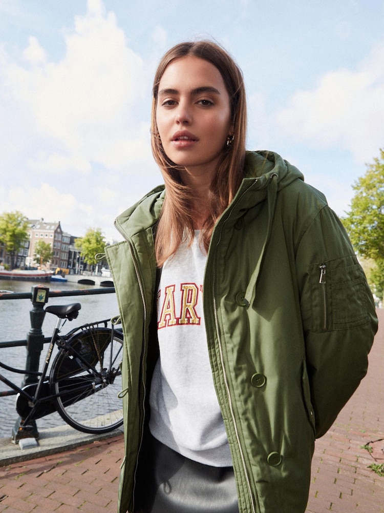 Khakigrün - Bomberjacke mit Kapuze - Bild 1 von 8 Khakigrün - Bomberjacke mit Kapuze - Bild 1 von 8