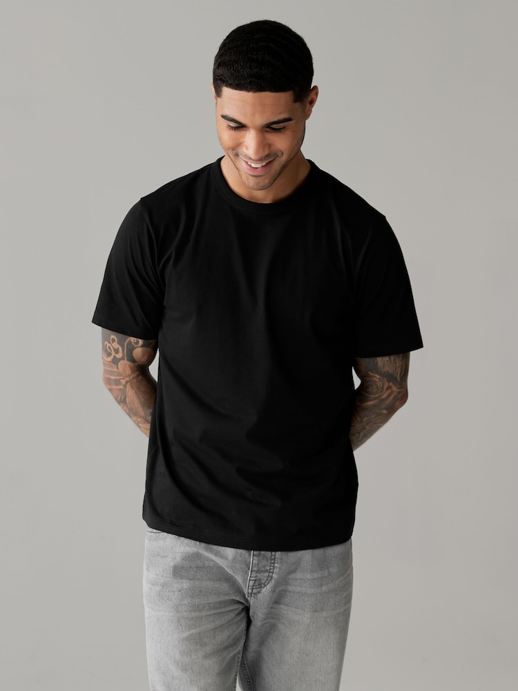 Noir - Manches courtes - Basic Crew Neck Regular Fit T-Shirt - Image 1 of 7
