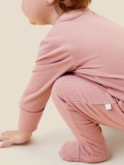 Rosa - MORI Ribbed Stretch Cotton & Bamboo 2 Way Zip Sleepsuit - Imagen 2 de 5