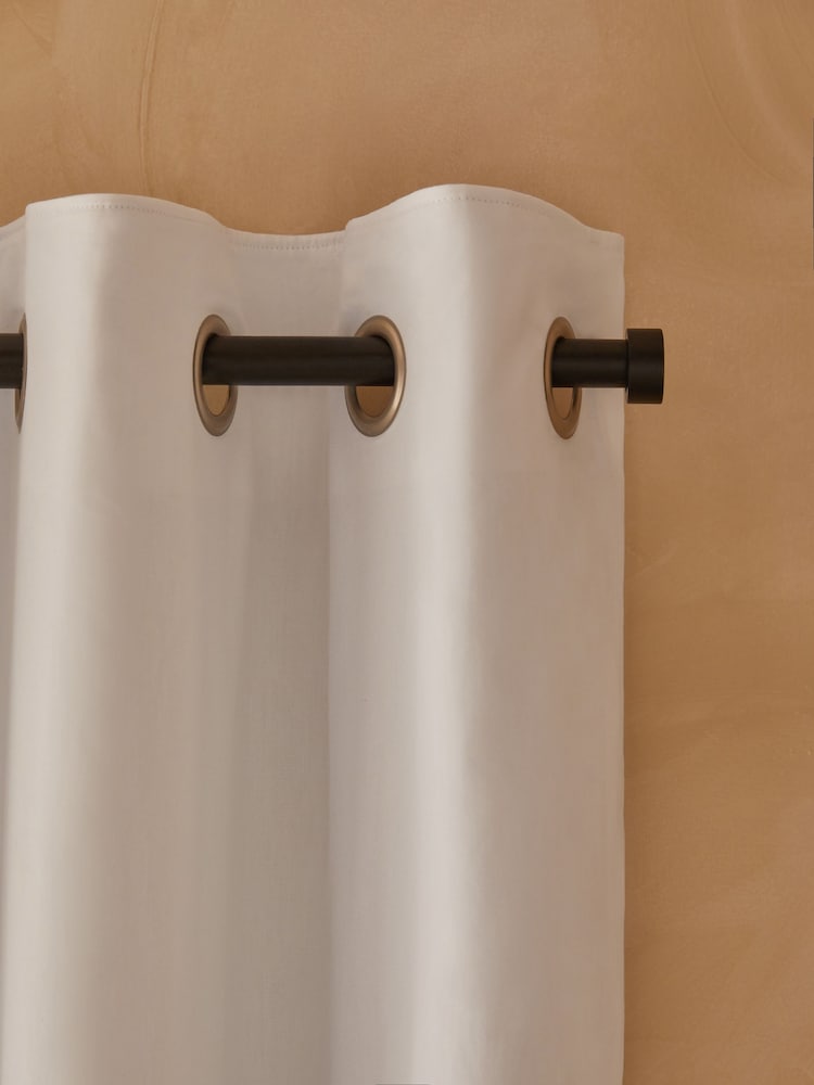 White Blackout/Thermal Cotton Eyelet Curtains - Image 7 of 8