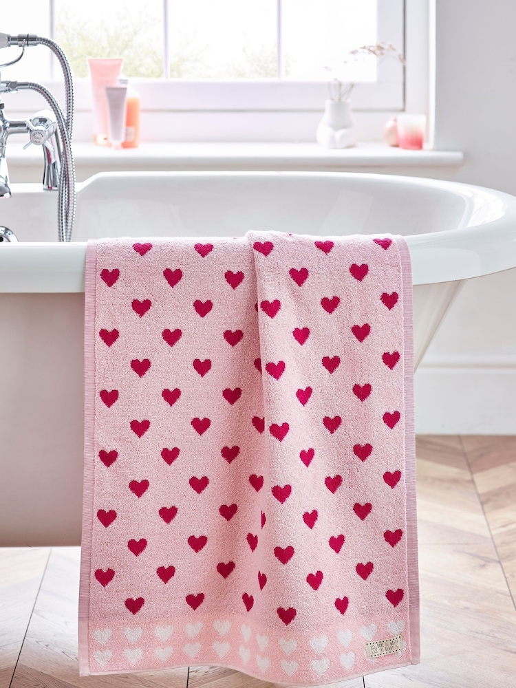 Pink Hearts 100% Cotton Towel - Image 2 of 3
