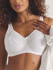 Simply Be White Pretty Secrets Full Cup Non Wired Lined Bras 2 Pack - Image 4 of 4