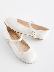 Elfenbein, Satin, schmutzbeständig, Brautjungfer - Mary-Jane-Schuhe mit quadratischer Zehenpartie für festliche Anlässe für Blumenmädchen - Bild 3 von 4