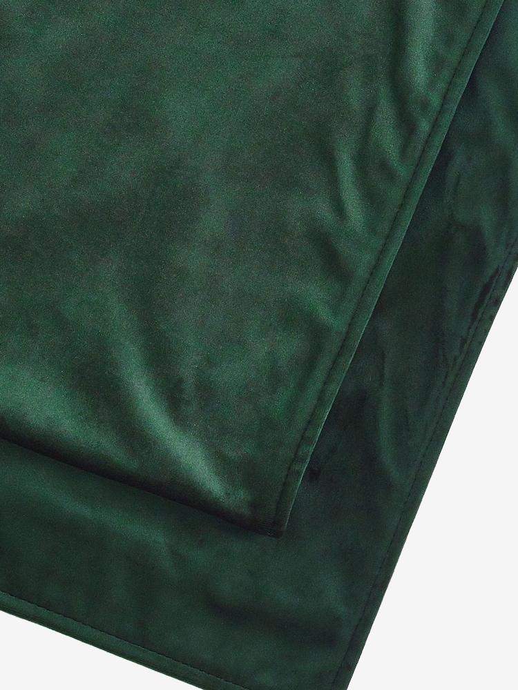 Green Velvet Table Runner - Image 6 of 6