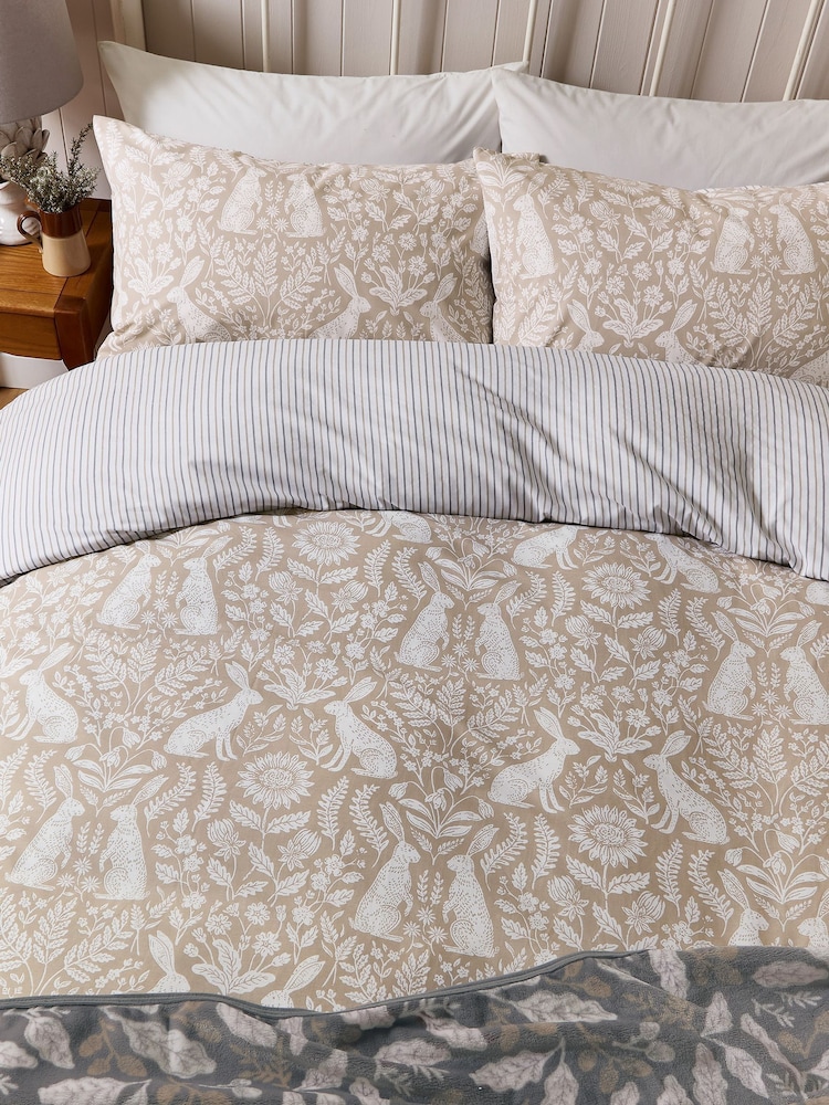 Helena Springfield Hares Floral Print 100% Cotton Duvet Cover & Pillowcase Set - Εικόνα 1 του 5