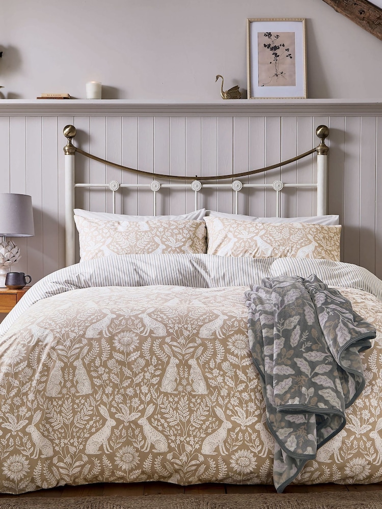 Helena Springfield Hares Floral Print 100% Cotton Duvet Cover & Pillowcase Set - Εικόνα 2 του 5