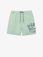 Shorts de baño de 16 pulgadas con logo estampado de Superdry - Imagen 7 de 8