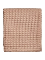 ABIGAIL AHERN x MURMUR Dusky Pink Tess Wonderfully Soft Waffle Throw - Image 5 of 5
