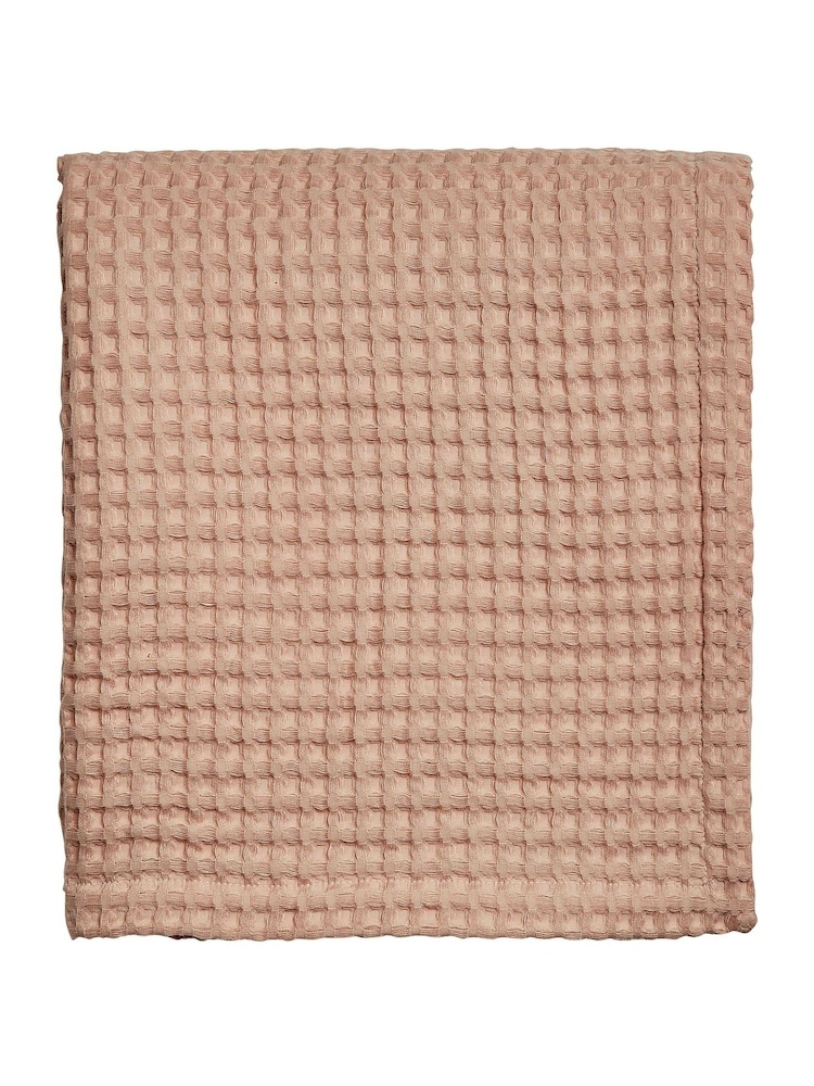 ABIGAIL AHERN x MURMUR Dusky Pink Tess Wonderfully Soft Waffle Throw - Image 5 of 5