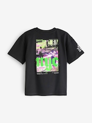 أسود NYC Skate - تيشرت تلبيس مريح بكُم قصير مزين بطبعة جرافيك (3-16 سنة) - صورة 2 من 3