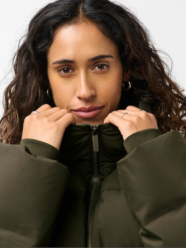 Sweaty Betty Green Nimbus Mid Waterproof Puffer Jacket - Image 2 of 6 Sweaty Betty Green Nimbus Mid Waterproof Puffer Jacket - Image 2 of 6