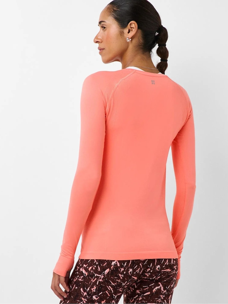 رداء عُلوي رياضي بلا حواف بكُم طويل تشكيلة Athlete من Sweaty Betty - صورة 2 من 6