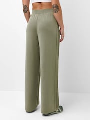Sweaty Betty Green Sand Wash Wide Leg Pintuck Trouser - Image 3 of 6
