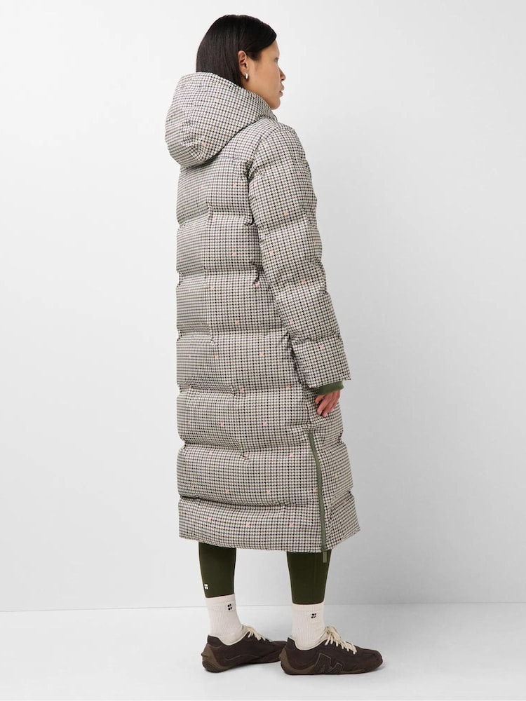 Коричневий картатий принт - Sweaty Betty Nimbus Longline Waterproof Puffer - Image 2 of 6 Коричневий картатий принт - Sweaty Betty Nimbus Longline Waterproof Puffer - Image 2 of 6