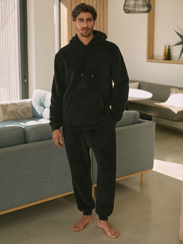 Черный - Флисовый искусственный мех Cuffed Joggers - Изображение 2 из 10 Черный - Флисовый искусственный мех Cuffed Joggers - Изображение 2 из 10
