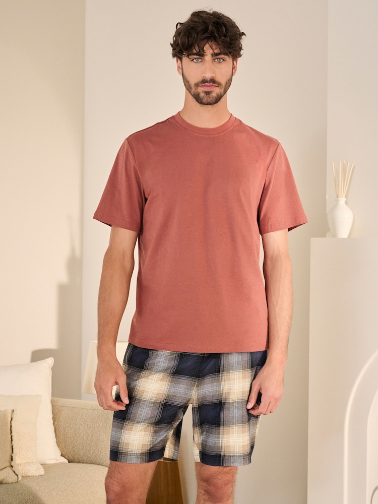 مربعات بلون برتقالي/صخري - طقم بيجامة قصيرة بتصميم مريح Motionflex من القطن 100% - صورة 1 من 5 مربعات بلون برتقالي/صخري - طقم بيجامة قصيرة بتصميم مريح Motionflex من القطن 100% - صورة 1 من 5