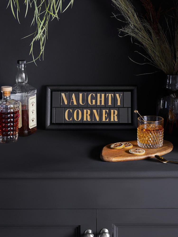 Знак с надписью "Настенные украшения" Naughty Corner - Изображение 1 из 6 Знак с надписью "Настенные украшения" Naughty Corner - Изображение 1 из 6