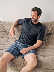أزرق كحلي مربعات - طقم بيجامة قصيرة بتصميم مريح Motionflex من القطن 100% - صورة 3 من 6