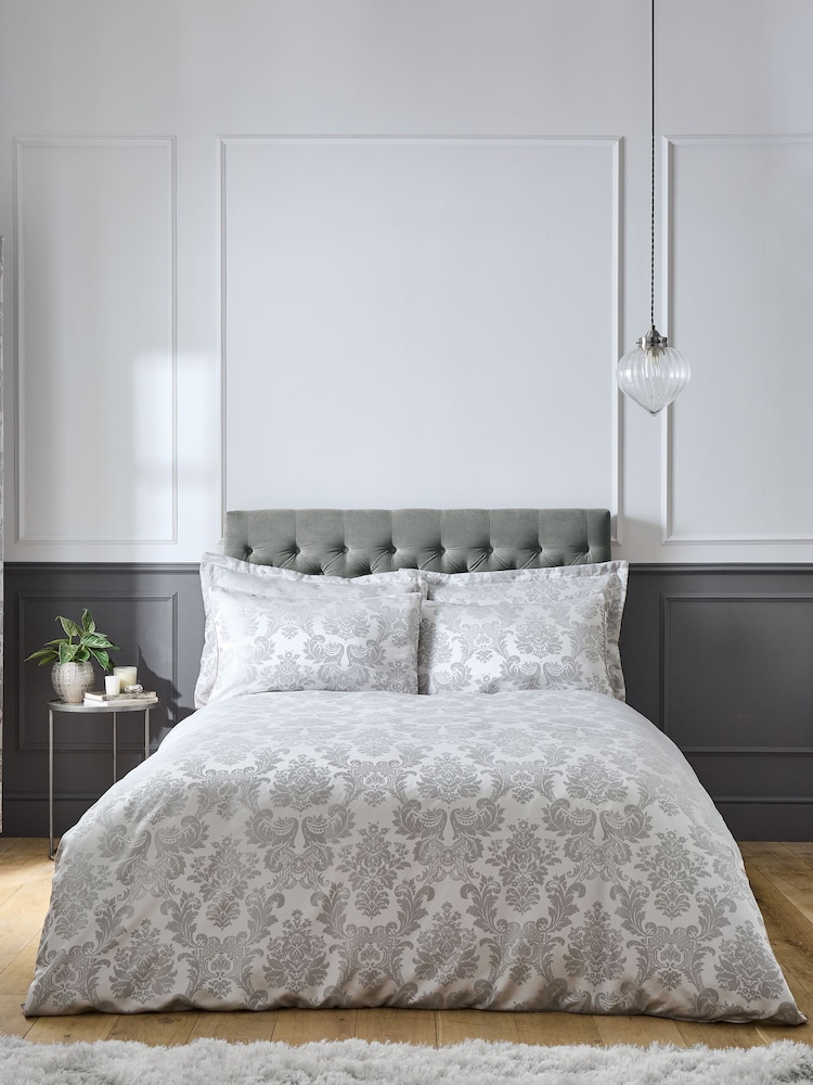 Catherine Lansfield Damask Jacquard Duvet Cover and Pillowcase Set - Imagen 2 de 4