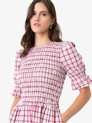 Amy Lynn Imogen Smocked Midaxi Dress in and White Window Pane Check - Bild 1 von 8