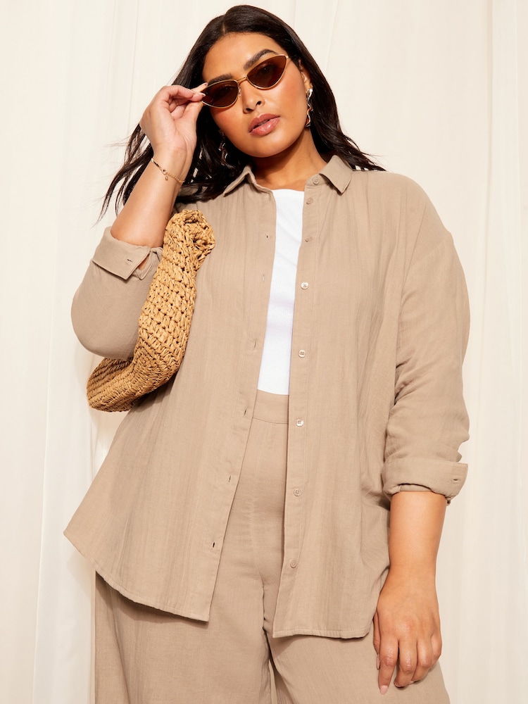Nude - Curves Like These Oversize-Hemd in Leinenoptik - Bild 1 von 4