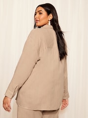 Nude - Curves Like These Oversize-Hemd in Leinenoptik - Bild 3 von 4