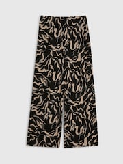 River Island Black Petite Abstract Print Wide Leg Joggers - Image 4 of 4