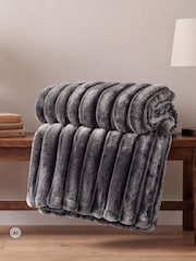 Deyongs Dark Ash Alnwick Throw - Image 1 of 3