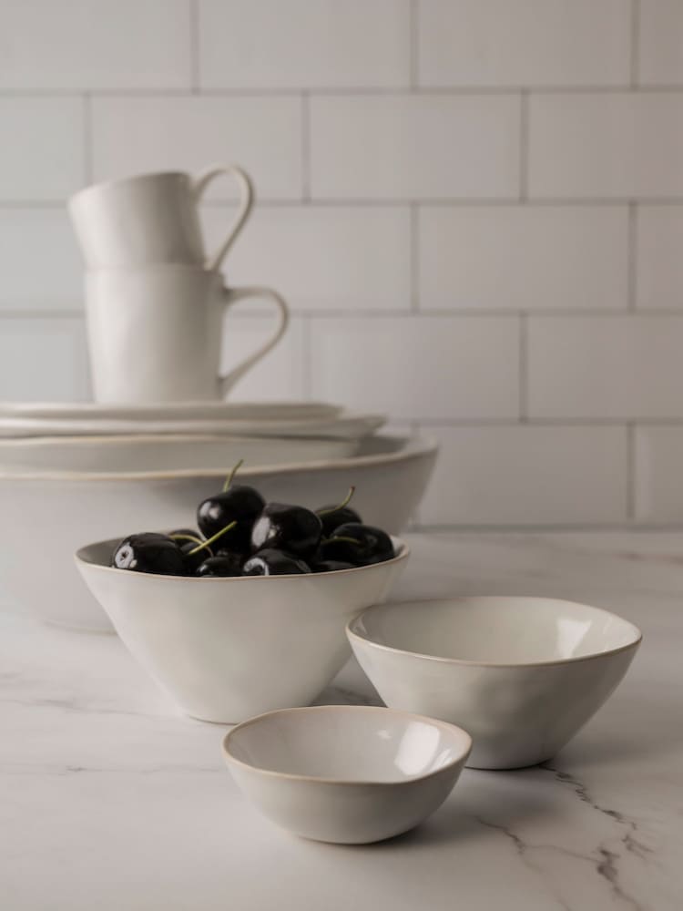 Dutch Rose Set of 4 White Bowls 14cm Gift Boxed - Image 1 of 4