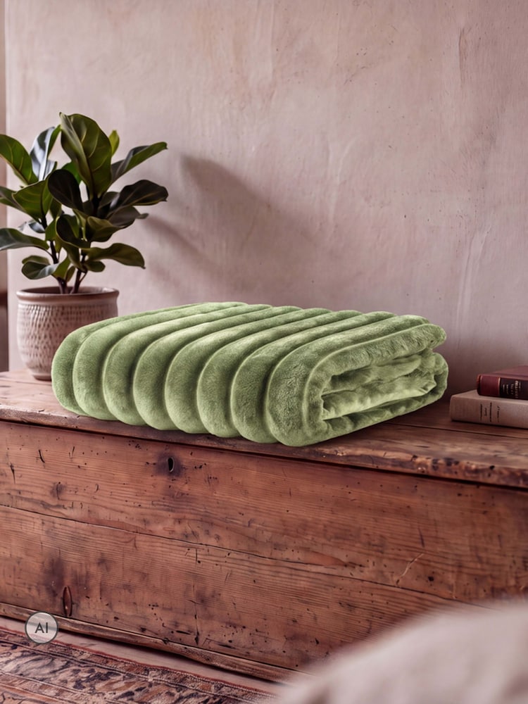 Deyongs Sage Alnwick Throw - Image 2 of 3 Deyongs Sage Alnwick Throw - Image 2 of 3