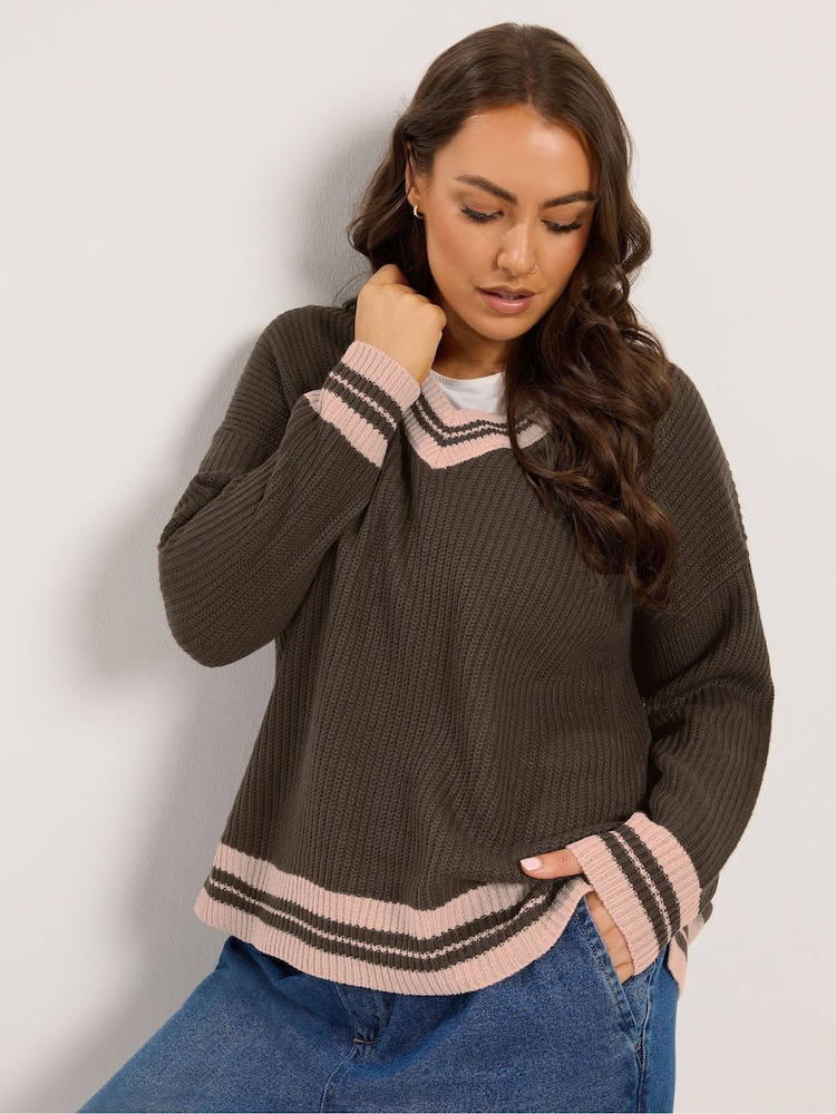 Brązowy - Dzianinowy sweter Yours Curve Tennis - Obraz 2 z 7 Brązowy - Dzianinowy sweter Yours Curve Tennis - Obraz 2 z 7
