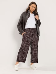 Yours Curve Crinkle Barrel Trousers - Bild 2 von 6
