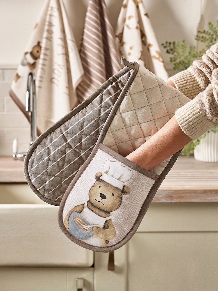Natural Bertie and Rosie Oven Gloves - Image 1 of 4